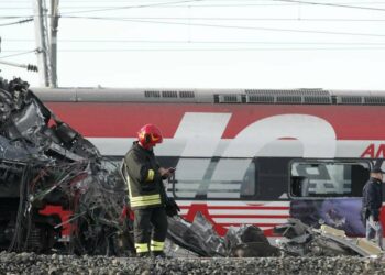 Frecciarossa deragliato. Il luogo dell'incidente (LaPresse)