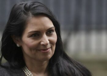 Priti Patel, ministro dell'Interno del governo Johnson (Lapresse)