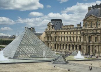 Louvre, Parigi (Foto: Pixabay)