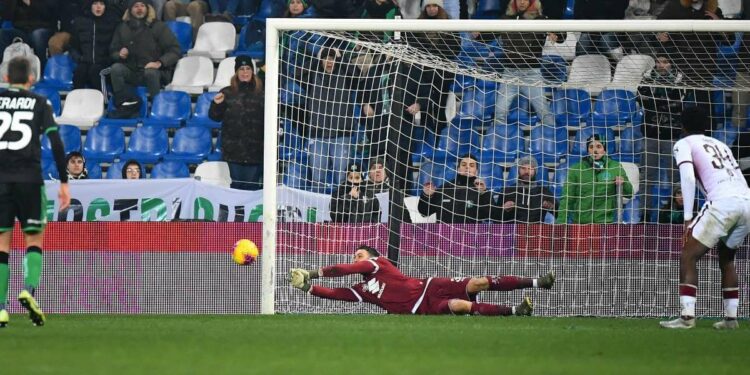 Salvatore Sirigu, portiere del Torino dal 2017 (Foto LaPresse)