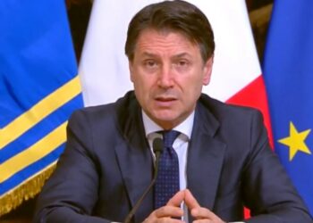 Giuseppe Conte in conferenza stampa