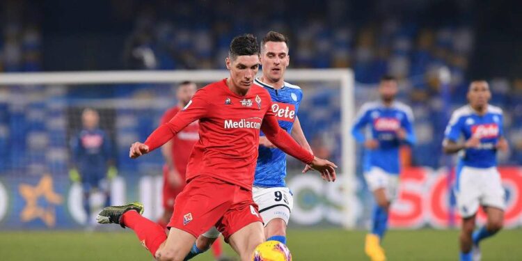 Calciomercato - Nikola Milenkovic con la maglia della Fiorentina (Foto LaPresse)