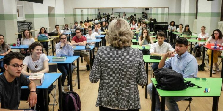 Maturità 2020: ci sarà solo un maxi colloquio? (Foto LaPresse)