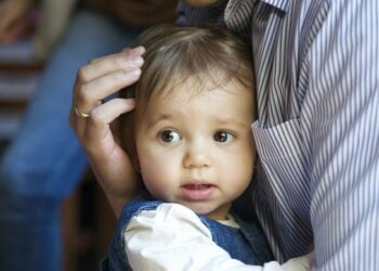 abbraccio padre e figlio