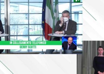 Gerry Scotti interviene telefonicamente