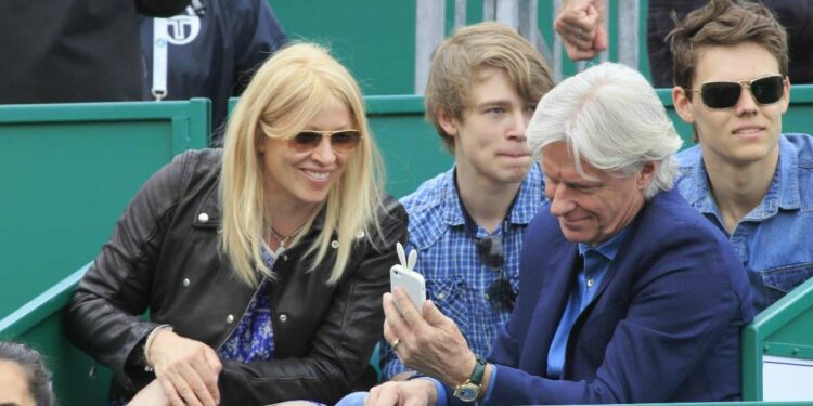 Bjorn Borg a Wimbledon con la terza moglie, Patricia Ostfeldt (Foto LaPresse)