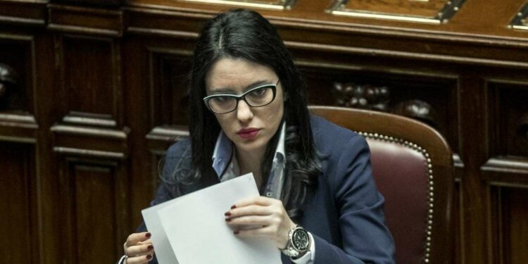 Il ministro dell'Istruzione Lucia Azzolina (LaPresse)