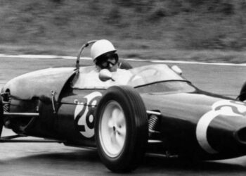 Stirling Moss in prova a Monza nel 1961 (LaPresse)