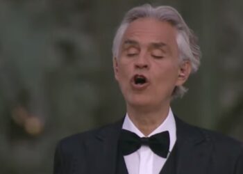 Andrea Bocelli in concerto al Duomo di Milano (foto: YouTube)