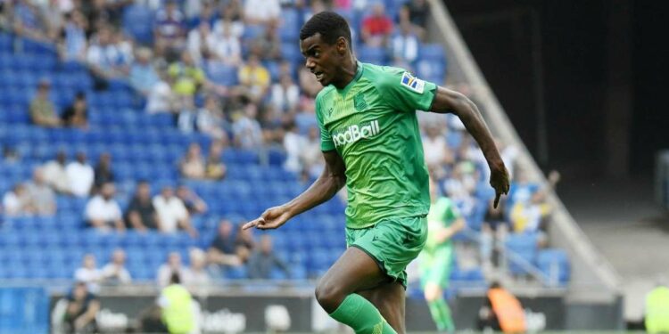 Calciomercato Milan - Alexander Isak, attaccante svedese della Real Sociedad (Foto LaPresse)