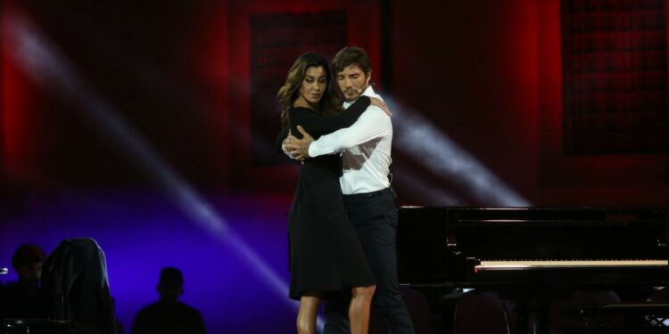 Stefano De Martino e Belen Rodriguez al Festival di Castrocaro (Foto LaPresse)