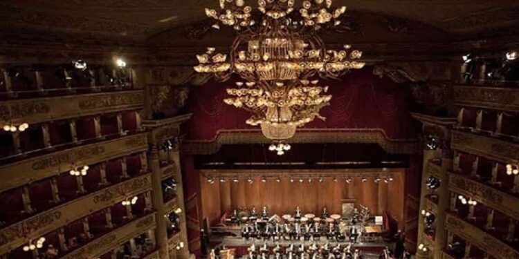 Teatro Alla Scala di Milano - Foto instagram da https://www.instagram.com/teatroallascala/