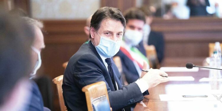 Il presidente del Consiglio Giuseppe Conte (LaPresse)