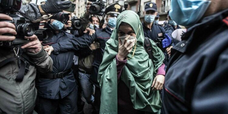 Silvia Romano accolta a Milano (Foto LaPresse)