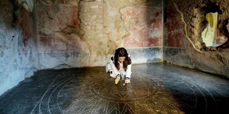 Una nuova grande scoperta a Pompei? (Foto LaPresse)