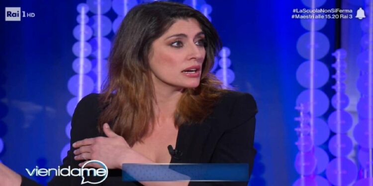 elisa isoardi