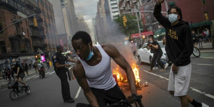 New York: durante le proteste di Black Lives Matter (LaPresse)