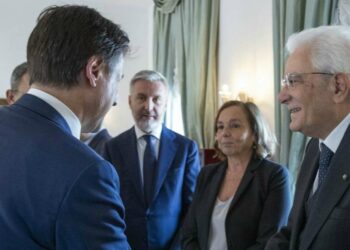 Giuseppe Conte, Lorenzo Guerini, Luciana Lamorgese con Sergio Mattarella (LaPresse)