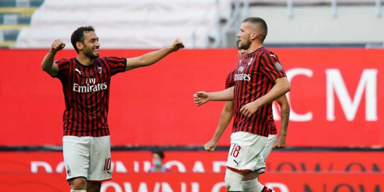 Probabili formazioni Milan Sampdoria - Calhanoglu con Rebic  (Foto LaPresse)