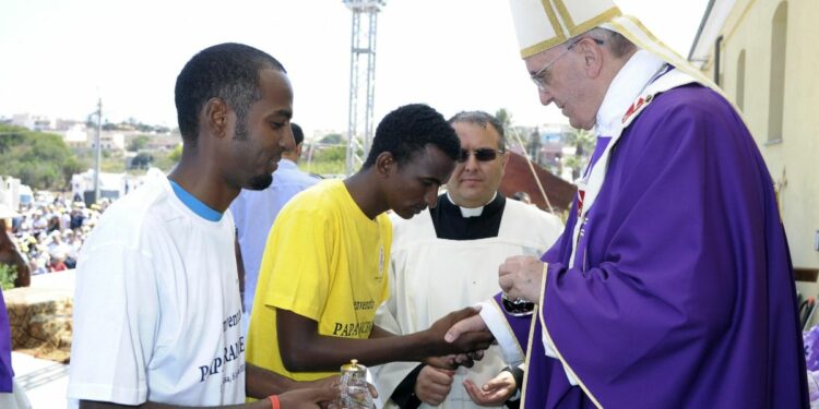 Papa francesco a Lampedusa