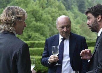 Beppe Marotta con Pavel Nedved e Andrea Agnelli (Foto LaPresse)