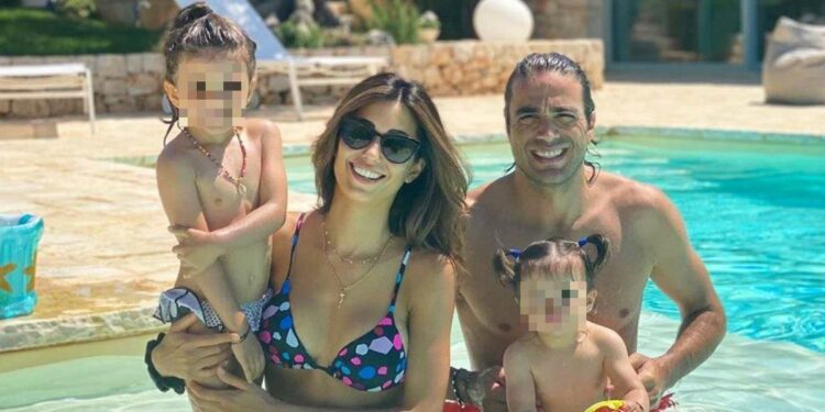 Federica Nargi e Alessandro Matri con le figlie (Foto: Instagram)