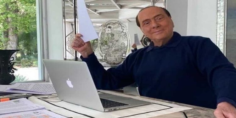 Silvio Berlusconi - Foto Instagram da https://www.instagram.com/silvioberlusconi_official/