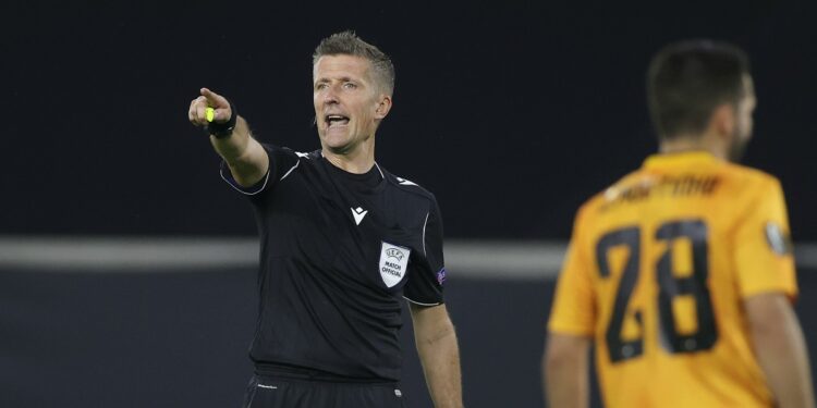 Daniele Orsato, arbitro di 44 anni (Foto LaPresse)