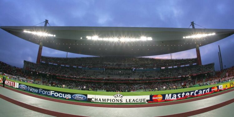 ©Jonathan Moscrop / LaPresse
25-05-2005 Istanbul ( Turchia )
Sport - Calcio
Milan - Liverpool UEFA Champions League Final 2004 2005
Nella foto: Lo stadio