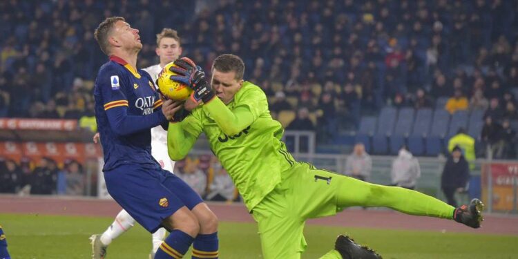 Edin Dzeko, alla Roma dal 2015 (Foto LaPresse)