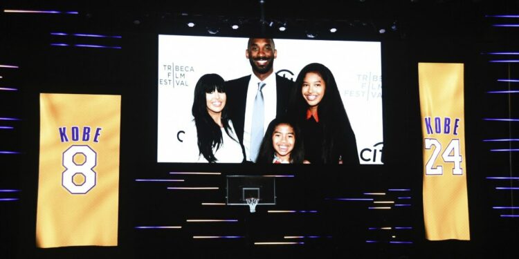 Un ricordo di Kobe Bryant (Foto LaPresse)