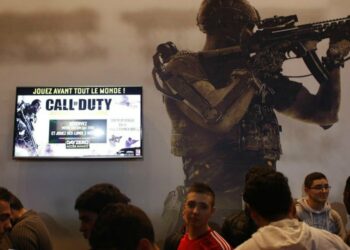 Giovani appassionati di Call of Duty (LaPresse)