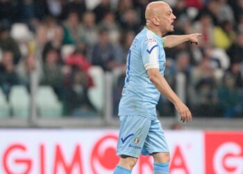 Enrico Ruggeri alla Partita del cuore (Foto: LaPresse)