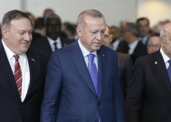 Mike Pompeo, Recep T. Erdogan e il presidente dell'Algeria Abdelmadjid Tebboune (LaPresse)