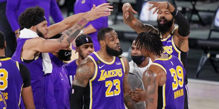 Diretta Lakers Heat, Finali NBA gara-1 (Foto LaPresse)