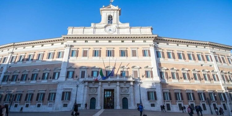 Piazza Montecitorio (Lapresse)