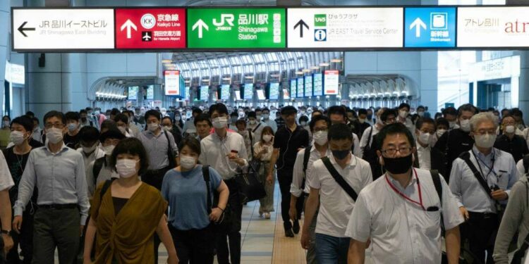 Tokyo, Shinagawa station