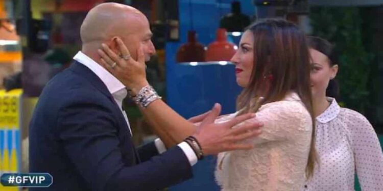 Elisabetta Gregoraci e Stefano Bettarini al Grande Fratello Vip - Screenshot da video