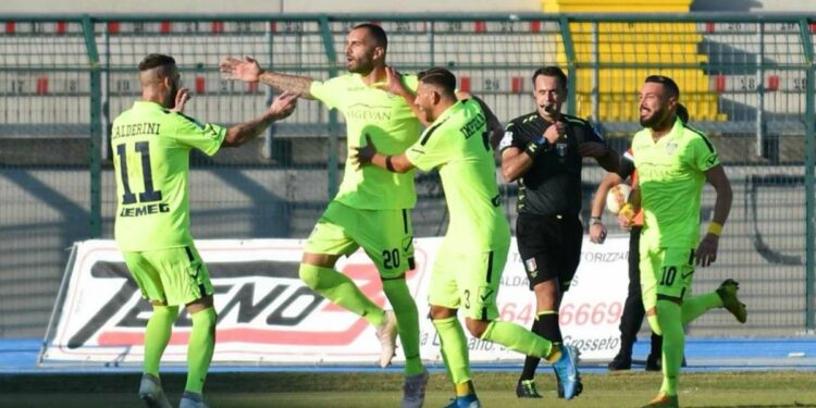 Diretta Carrarese Renate, Serie C girone A (da Twitter @CarrareseCalcio)