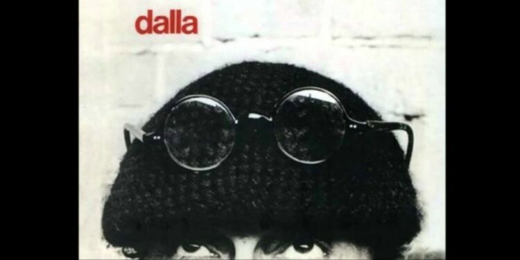 La copertina di "Dalla", foto di Renzo Chiesa