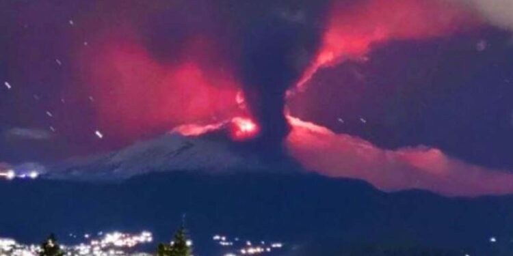 Vulcano Etna, foto Twitter