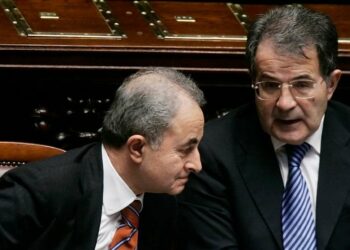 Arturo Parisi con Romano Prodi (LaPresse)