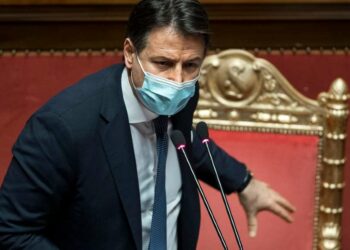 Giuseppe Conte al Senato (LaPresse)