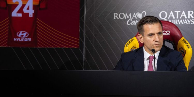 L'ormai ex dirigente della Roma, Manolo Zubiria (LaPresse)