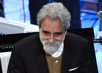 Beppe Vessicchio sul palco dell’Ariston