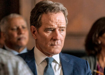 Bryan Cranston nei panni di  Michael Desiato