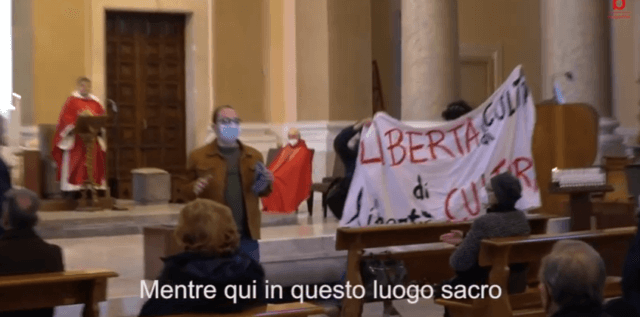 Messa interrotta a Benevento (social)