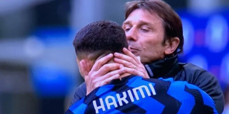 Conte bacia Hakimi dopo assist a Darmian