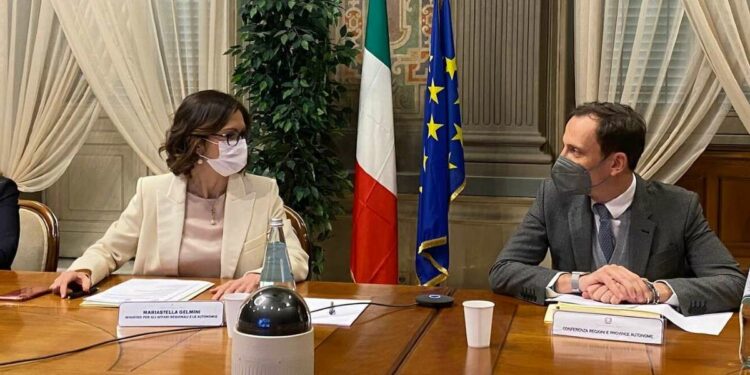 Mariastella Gelmini, ministro per gli Affari regionali, Con Massimiliano Fedriga, presidente della Conferenza Stato-Regioni (LaPresse)