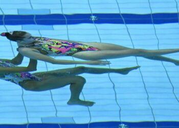 nuoto artistico